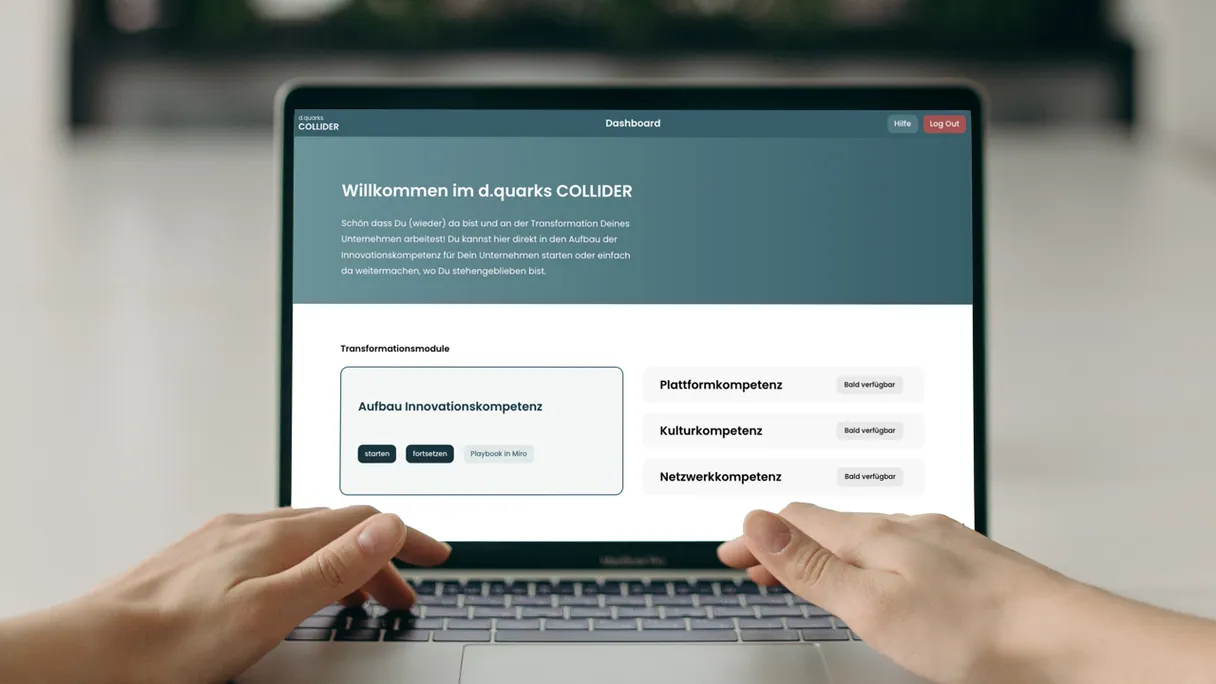 Das d.quarks-Collider-Dashboard auf einem Laptop mit der Übersicht der Transformationsmodule